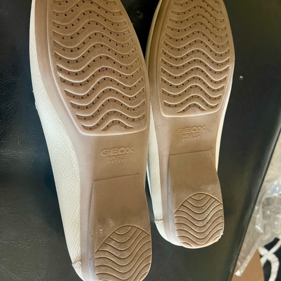 GEOX IVORY LOAFERS. Never worn - Picture 2 of 13
